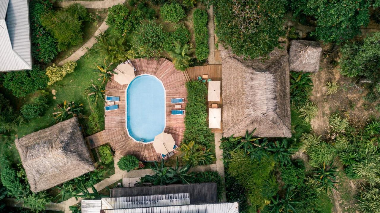 The Hummingbird Hotel Bocas del Toro Exterior photo