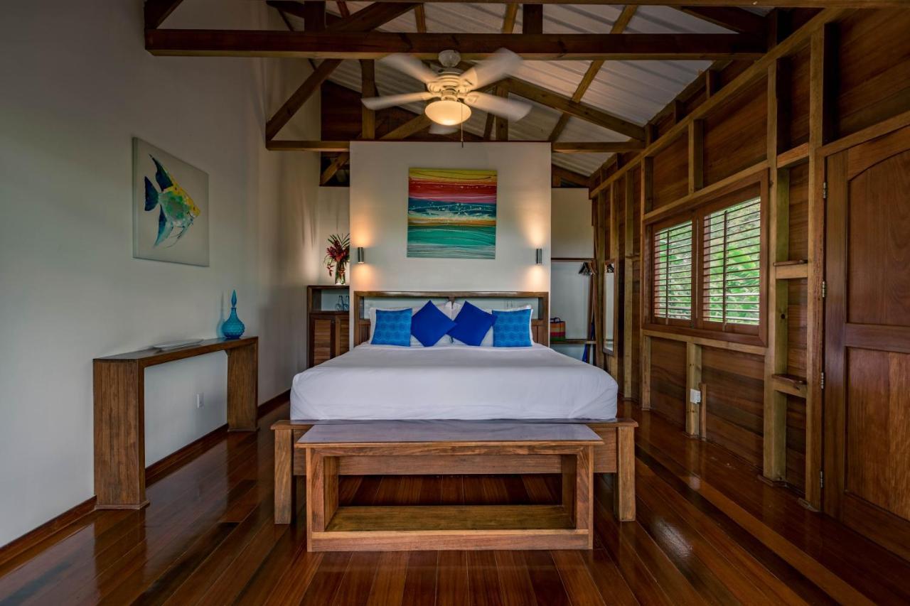 The Hummingbird Hotel Bocas del Toro Exterior photo
