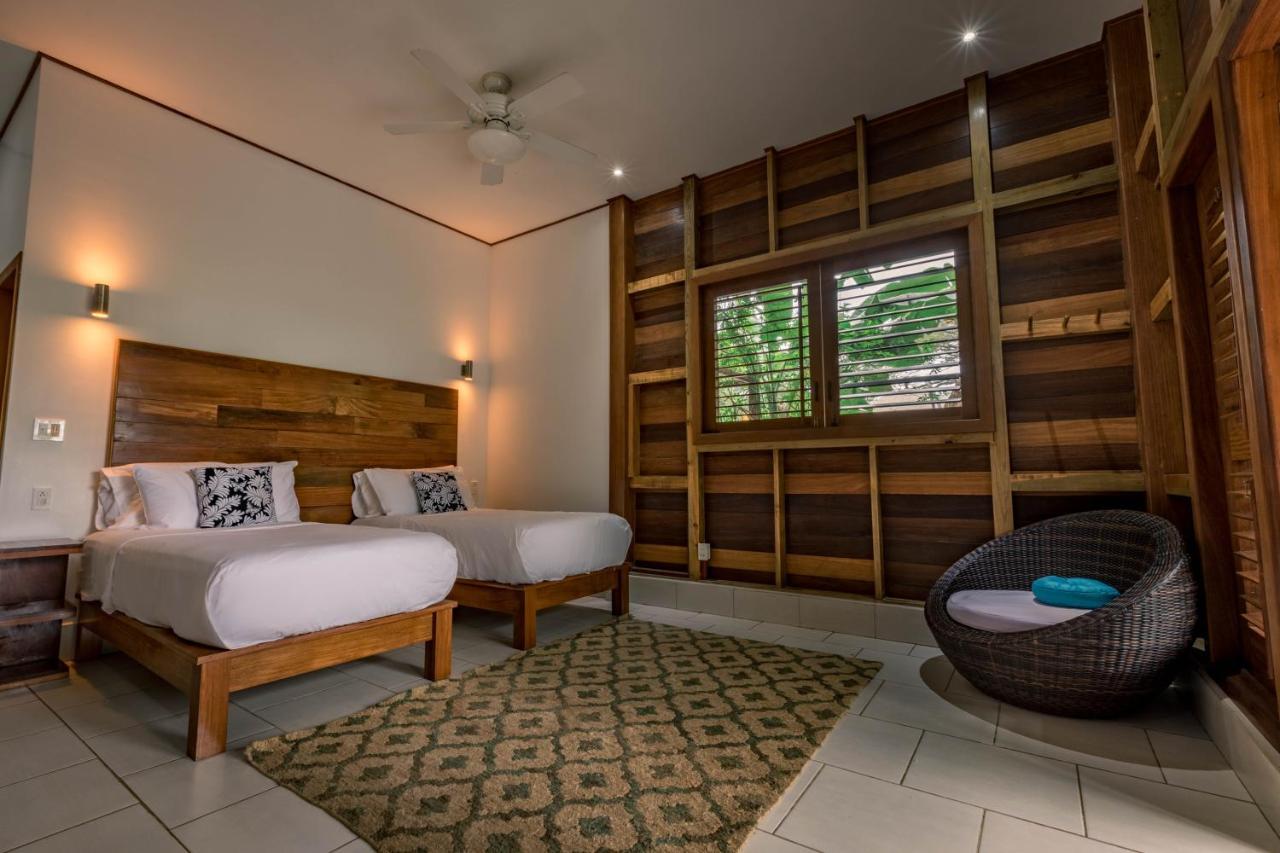 The Hummingbird Hotel Bocas del Toro Exterior photo