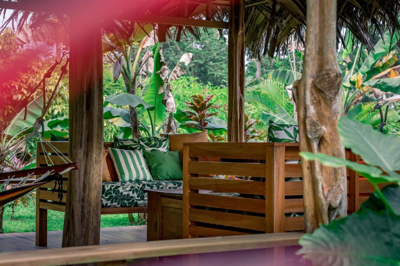 The Hummingbird Hotel Bocas del Toro Exterior photo