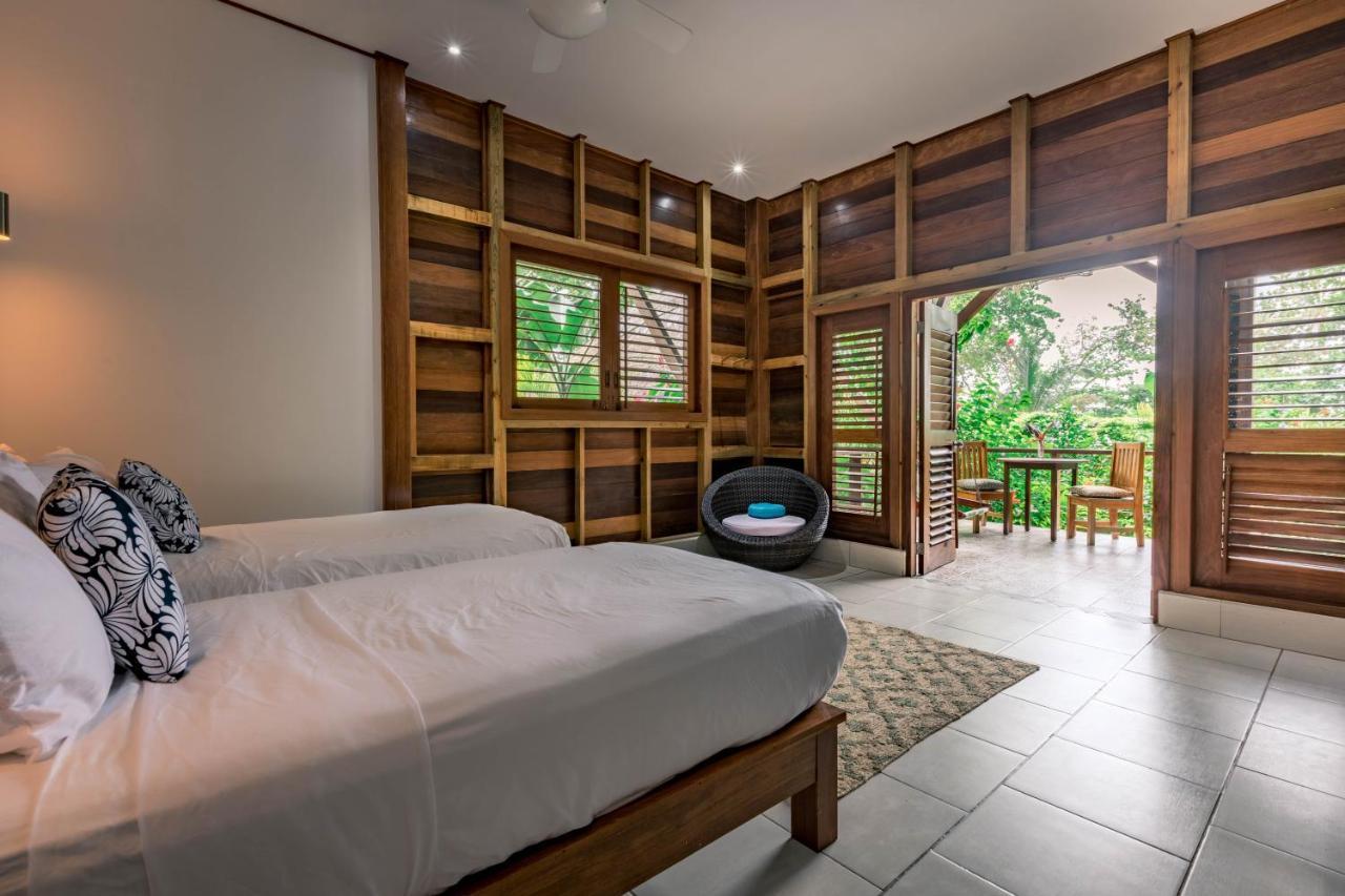 The Hummingbird Hotel Bocas del Toro Exterior photo