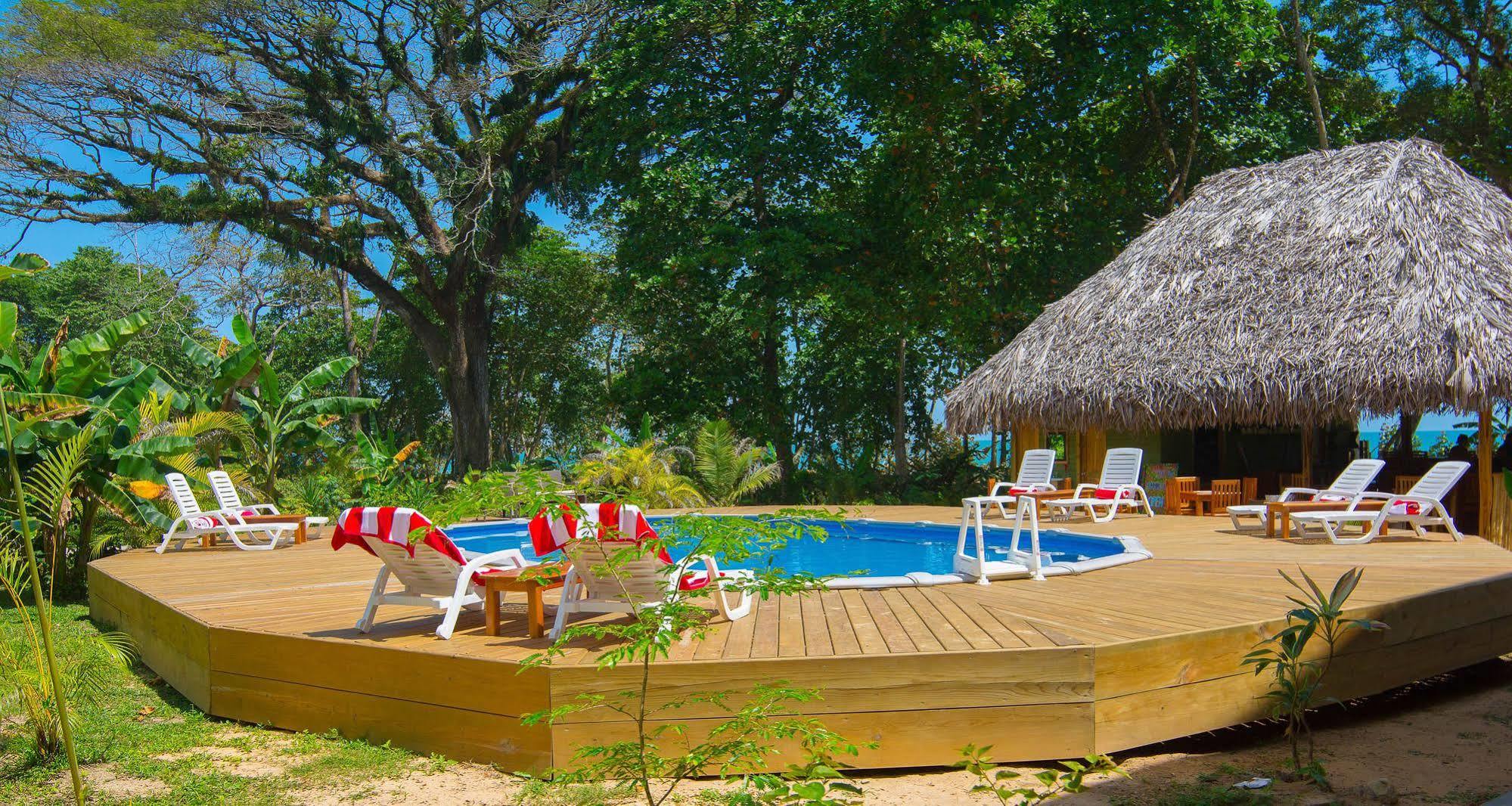 The Hummingbird Hotel Bocas del Toro Exterior photo